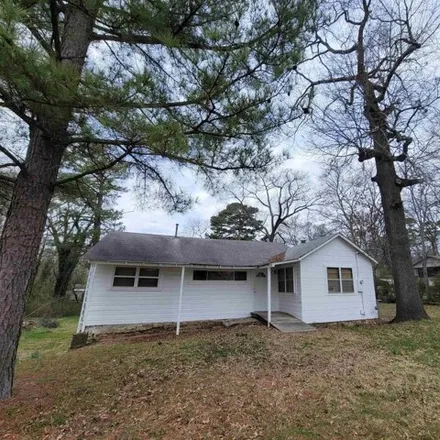 Buy this 3 bed house on 520 Delaware Street in Hot Springs, AR 71901