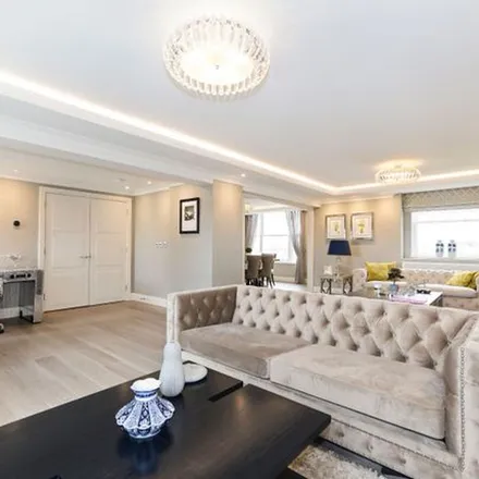 Rent this 5 bed apartment on Boydell Court in London, NW8 6NH