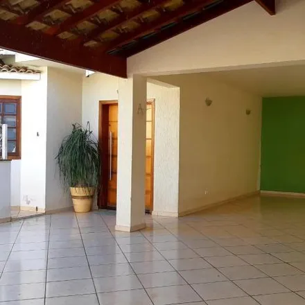 Buy this 4 bed house on Rua Alvinlândia in Cecap, Piracicaba - SP