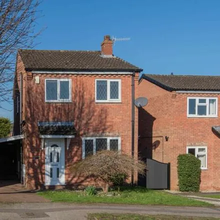 Buy this 3 bed house on Brushfield Road in Chesterfield, S40 4XE
