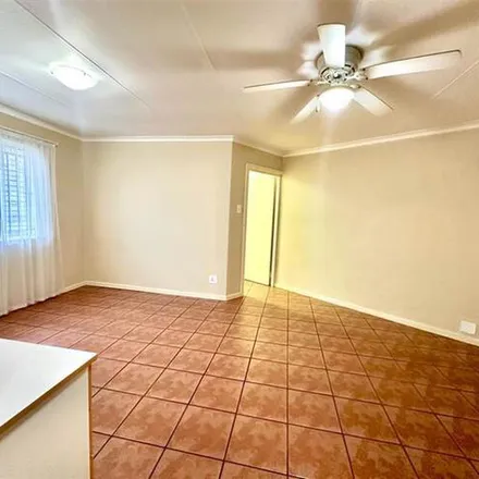 Image 2 - Langton Road, Montclair, Durban, 4004, South Africa - Apartment for rent