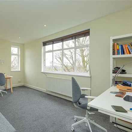 Rent this 1 bed apartment on unnamed road in London, N8 9QY