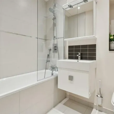 Image 5 - 176 Southfield Road, London, W4 5LD, United Kingdom - Apartment for rent