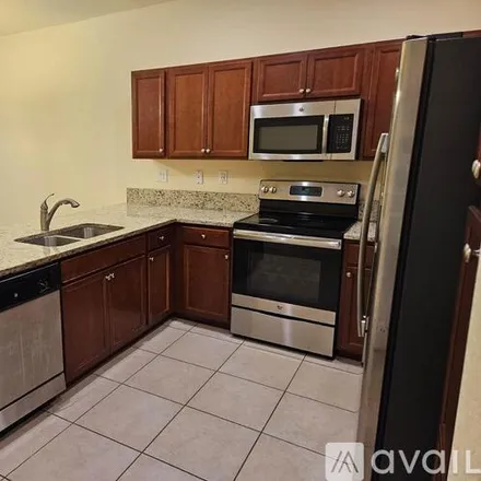 Image 9 - 5604 NW 58th Ln, Unit 5604 - Townhouse for rent