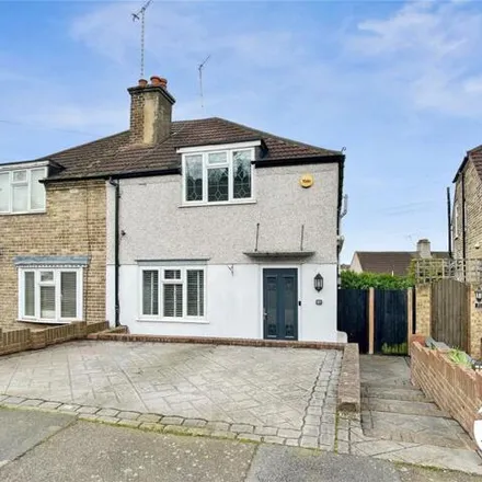 Buy this 3 bed duplex on Green Walk in London, DA1 4JL