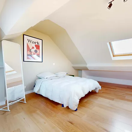 Rent this 6 bed room on Rue Paul Devigne - Paul Devignestraat 22 in 1030 Schaerbeek - Schaarbeek, Belgium