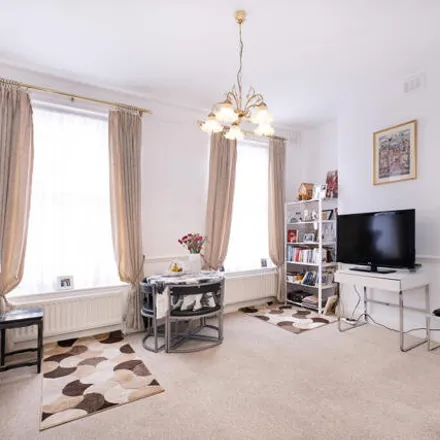 Buy this 3 bed apartment on 109 Kilburn Park Road in London, NW6 5LE