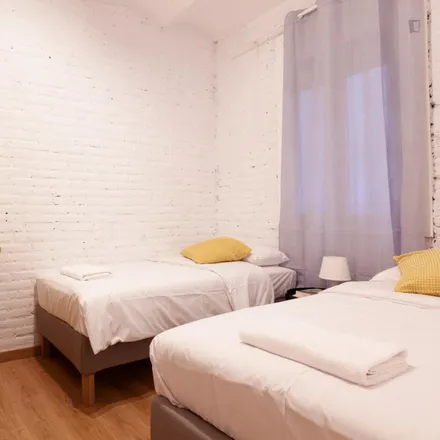 Rent this 2 bed apartment on Ultramarins Salatiel in Carrer de Pizarro, 11