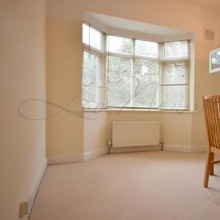 Image 6 - Coombe Court, St. Peter's Road, London, CR0 1HH, United Kingdom - Apartment for rent