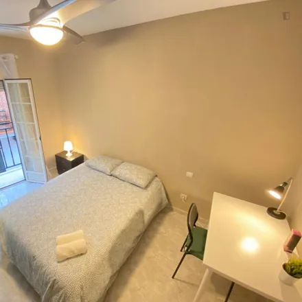 Rent this 3 bed room on Madrid in Calle de Santa Julia, 18
