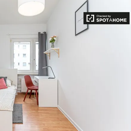 Rent this 4 bed room on Hausotterstraße 31 in 13409 Berlin, Germany