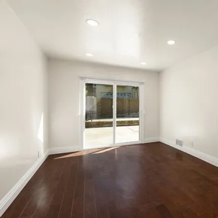 Image 6 - 4844 Don Pio Drive, Los Angeles, CA 91364, USA - House for rent