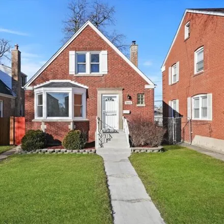 Image 1 - 8416 South Bennett Avenue, Chicago, IL 60617, USA - House for sale