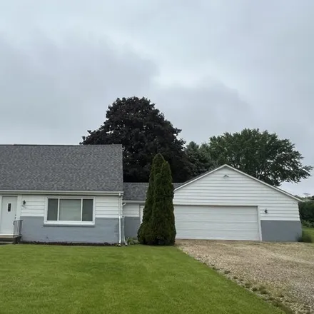 Buy this 2 bed house on 691 Bourbon Street in Whiteside County, IL 61071