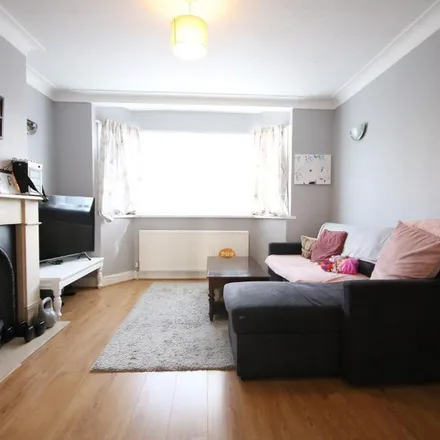 Rent this 3 bed apartment on Lynford Gardens in Broadfields, London