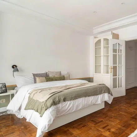 Rent this 7 bed room on Carrer de Balmes in 323, 08006 Barcelona