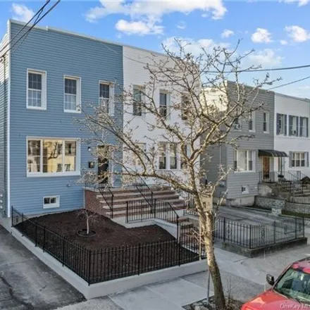 Buy this 3 bed house on 281 Hollywood Avenue in New York, NY 10465