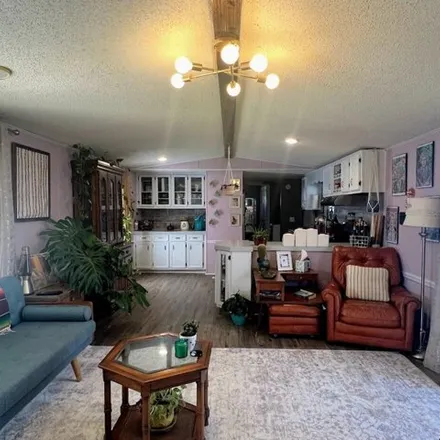 Image 5 - 109 Amherst Circle, College Park, Carter County, TN 37601, USA - Apartment for sale