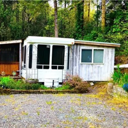 Buy this studio apartment on unnamed road in Myrtle Point, Coos County