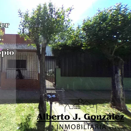 Buy this studio house on 85 - Bonifacini 2100 in Partido de General San Martín, B1650 BGJ General San Martín