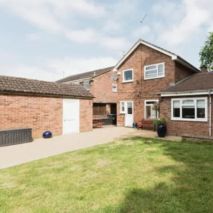 Image 2 - Tinsley Close, Northampton, NN3 8PF, United Kingdom - House for sale