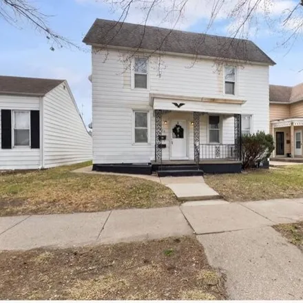 Buy this 3 bed house on 854 Madison Street in Quincy, IL 62301