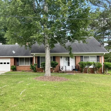 Buy this 3 bed house on Walker Avenue in Fayetteville, GA 30215