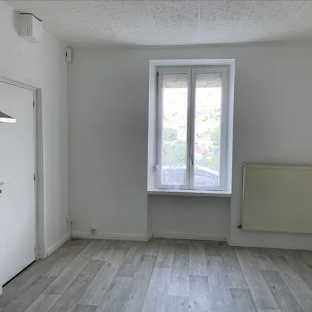 Rent this 2 bed apartment on 50 Rue de Deauville in 54260 Longuyon, France