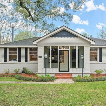 Buy this 3 bed house on 1570 Goldenrod Avenue in Moreland, Baton Rouge