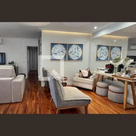 Buy this 4 bed apartment on Alameda São Caetano in Jardim, Santo André - SP