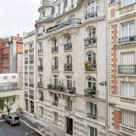 Image 5 - 7 Square Desaix, 75015 Paris, France - Apartment for rent