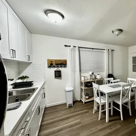 Image 1 - Turlock, CA - Apartment for rent