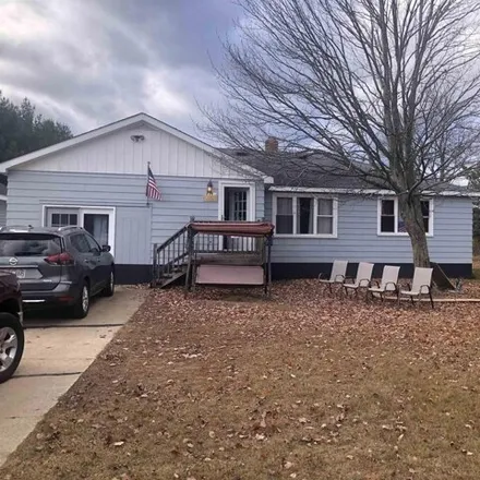 Buy this 5 bed house on 6391 M.3 Lane in Escanaba, MI 49829