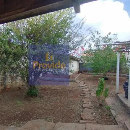 Buy this 3 bed house on Rua Prefeito Tonico de Barros in Centro, Botucatu - SP