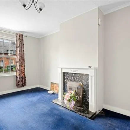 Image 2 - 176 Wulfstan Street, London, W12 0AA, United Kingdom - Townhouse for sale