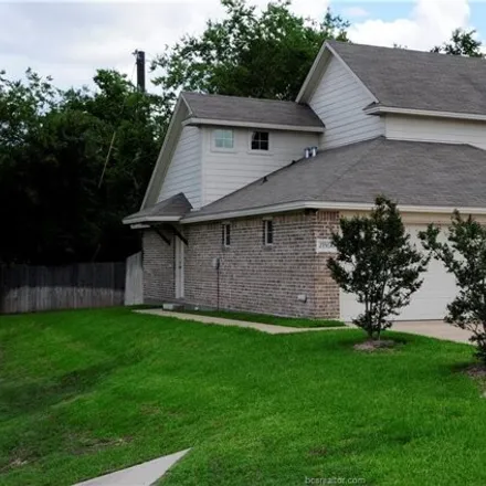 Image 2 - 2350 Autumn Chase Loop Unit A, College Station, Texas, 77840 - House for rent