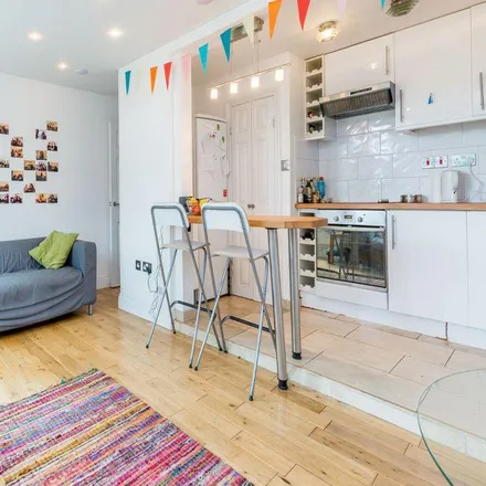 Image 2 - Kingsdown Road, London, N19 4HH, United Kingdom - Apartment for rent