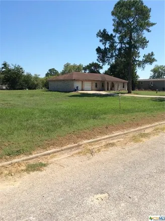Image 3 - 912 Woodworth Street, Cuero, TX 77954, USA - House for sale