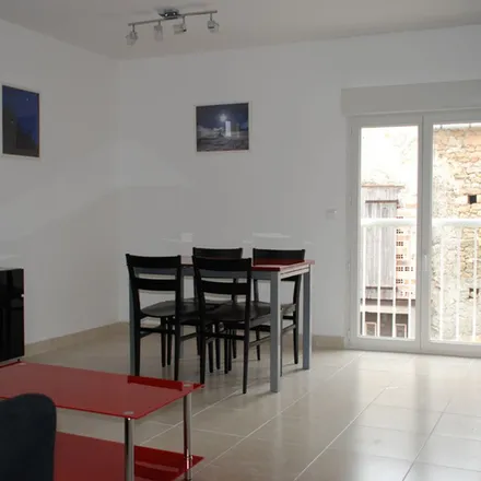 Rent this 2 bed apartment on Caraudy in 11400 Issel, France