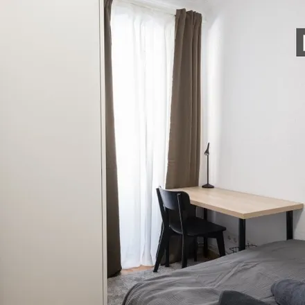 Rent this 11 bed room on Consejería de Medio Ambiente in Vivienda y Agricultura, Calle de Sevilla