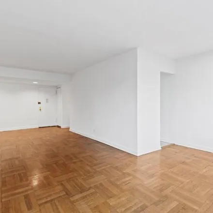 Image 6 - 233 E 70th St Apt 10T, New York, 10021 - Apartment for sale