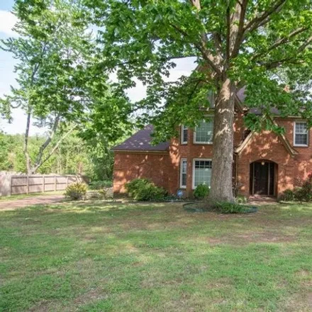 Buy this 4 bed house on 516 Jason Drive in Memphis, TN 38120