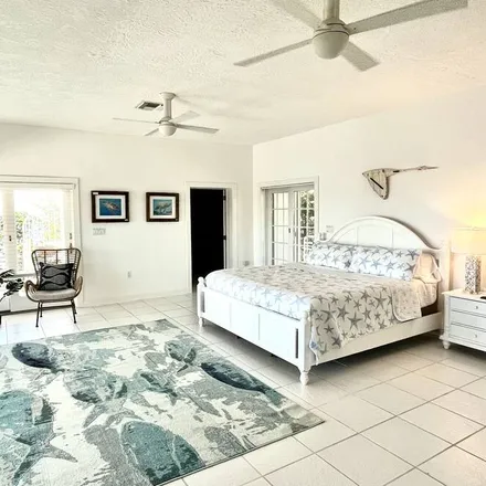 Rent this 5 bed house on Islamorada in FL, 33070