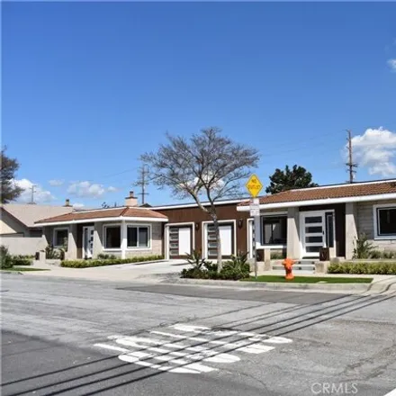 Image 7 - 491 South Pine Street, Orange, CA 92866, USA - House for sale
