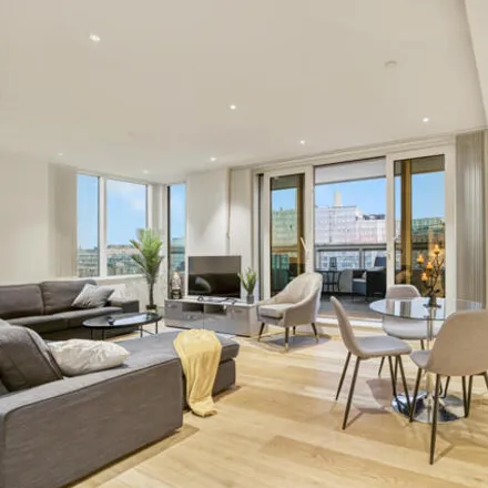 Image 1 - The Cascades, Sopwith Way, London, SW11 8NS, United Kingdom - Apartment for sale