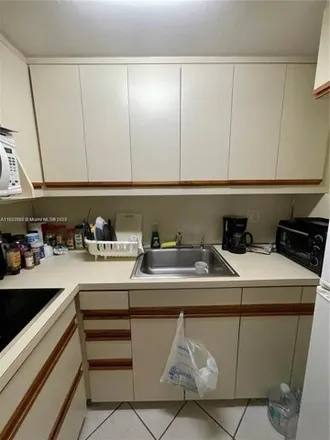 Image 9 - 2420 Diana Dr Apt 203, Hallandale Beach, Florida, 33009 - Condo for rent