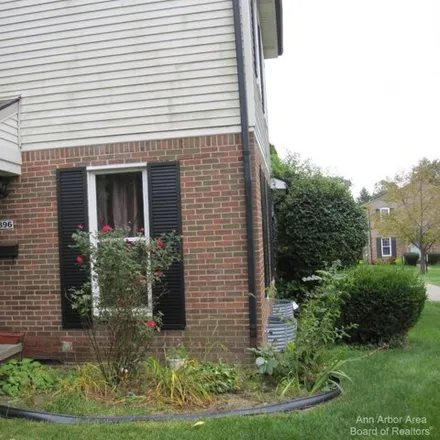 Rent this 2 bed townhouse on Burbank Drive in Ann Arbor, MI 48105