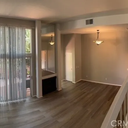 Image 7 - 6254-1/2 Shoup Ave, Woodland Hills, California, 91367 - Townhouse for rent