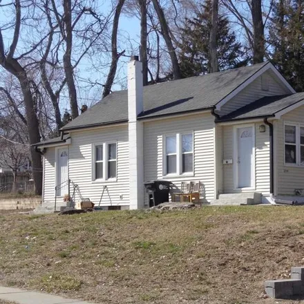 Buy this 2 bed house on 5318 South 37th Street in Omaha, NE 68107