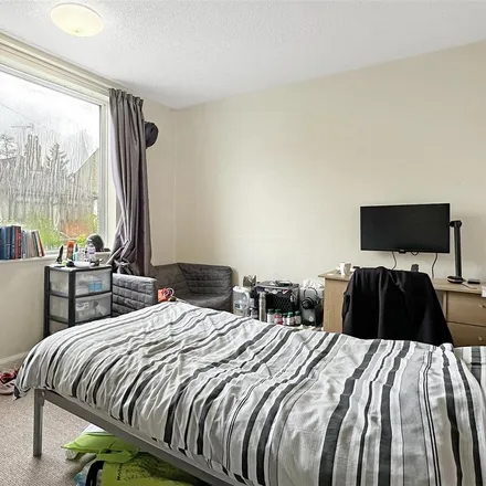 Image 5 - 30 Harvey Goodwin Avenue, Cambridge, CB4 3EU, United Kingdom - Apartment for rent